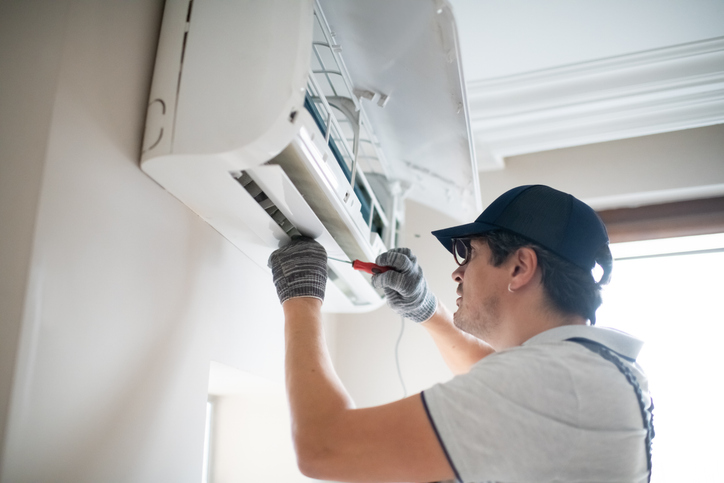 How AC Maintenance Services Reduce Monthly Utility Expenses Fast